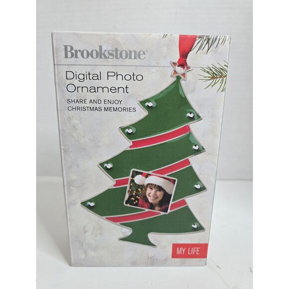 Brookstone Digital Holiday Photo Ornament - GREAT GIFT! New In Box - Picture 1 of 2